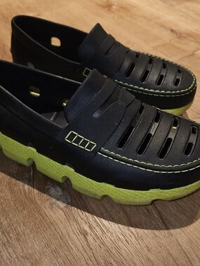 Cole Haan 4.Zerogrand All Day Men's Size 9 Black Neon Slip On Loafers Shoes